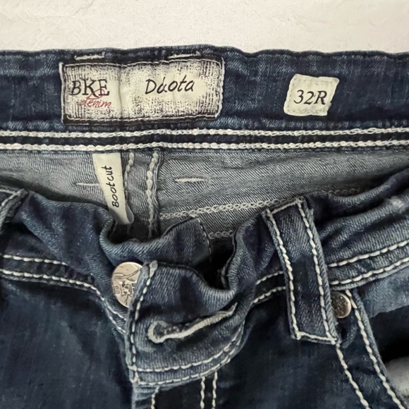 Buckle jeans, Dakota, size 32R - Picture 2 of 3